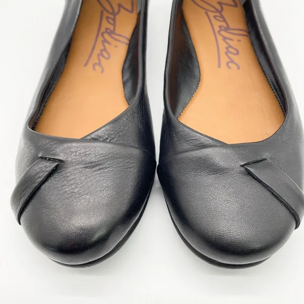 Zodiac‎ Womens US 8 Sadie Slip On Ballet Flats Black Leather Classic Casual - Image 2