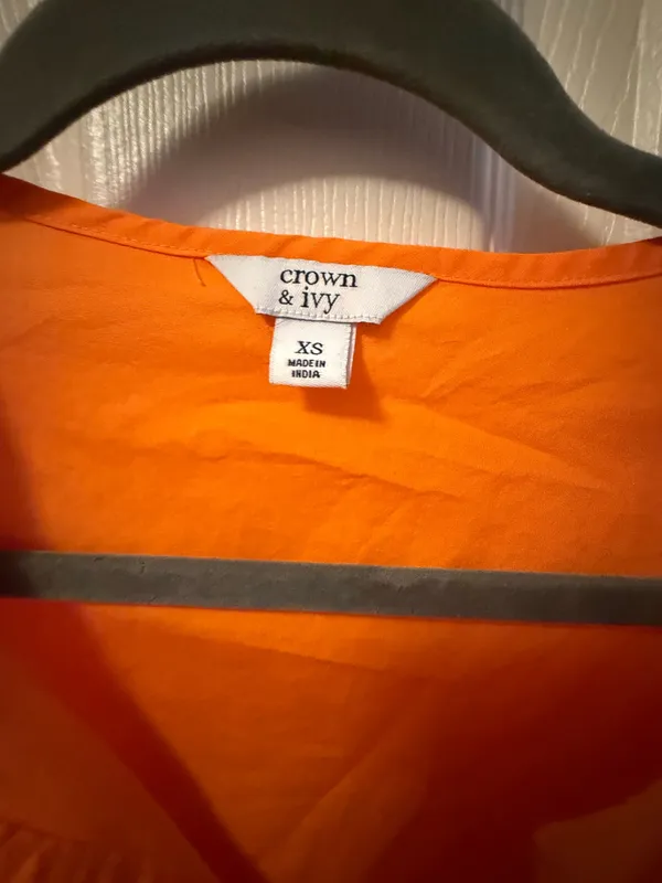 NWOT Crown & Ivy XS top - Image 2