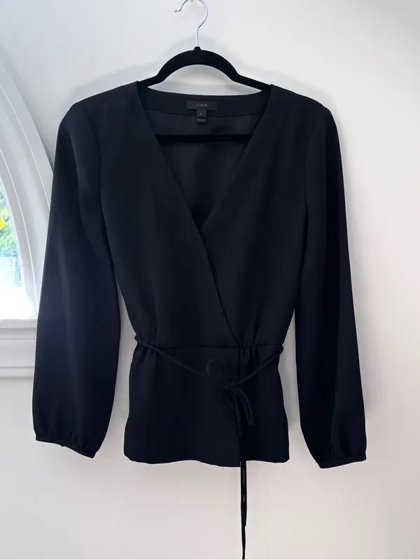 J.Crew Drapey Crepe Faux Wrap Top Blouse Black Size 8 Tailored Elegant Office - Image 5