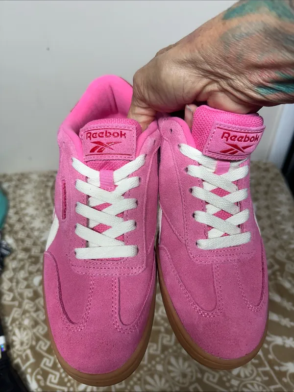 Reebok Women's Hot Pink Suede Sneakers with White Laces - Image 9