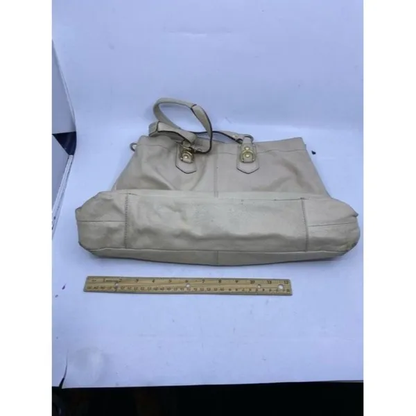 Coach Xl White Leather Shoulder Bag - Image 3