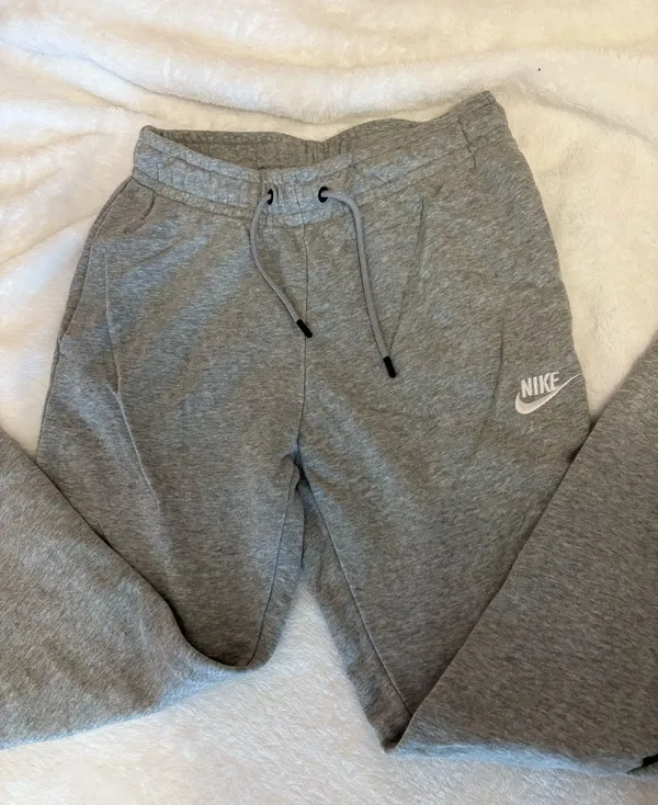 Nike Sweatpants Women’s Grey - Image 2