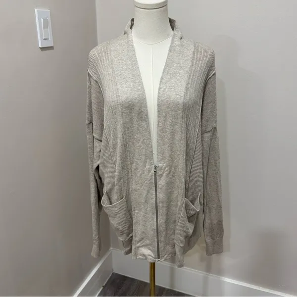 Abercrombie Zip Cardigan Size‎ Large - Image 2