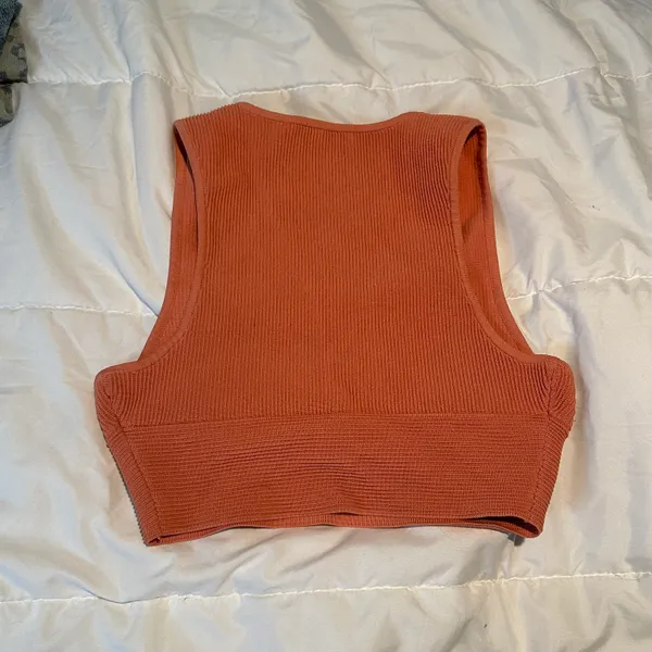 Aritzia Babaton Sculpt Knit Crop Tank - Image 2
