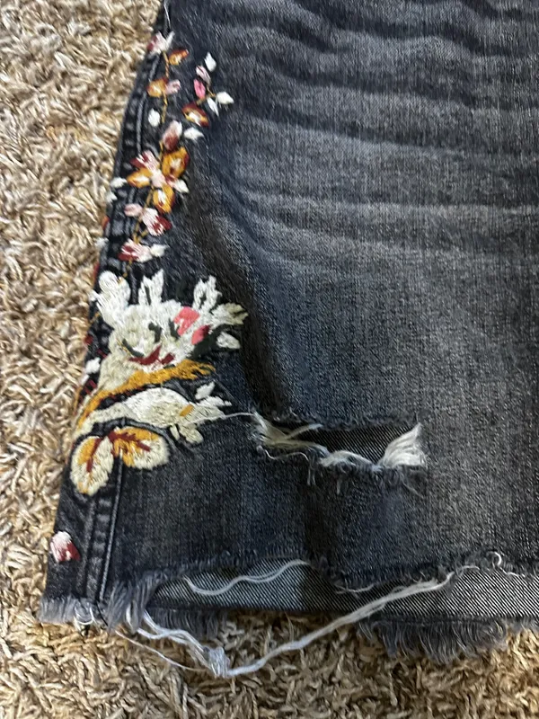 Abercrombie black Jean skirt with floral detail - Image 3