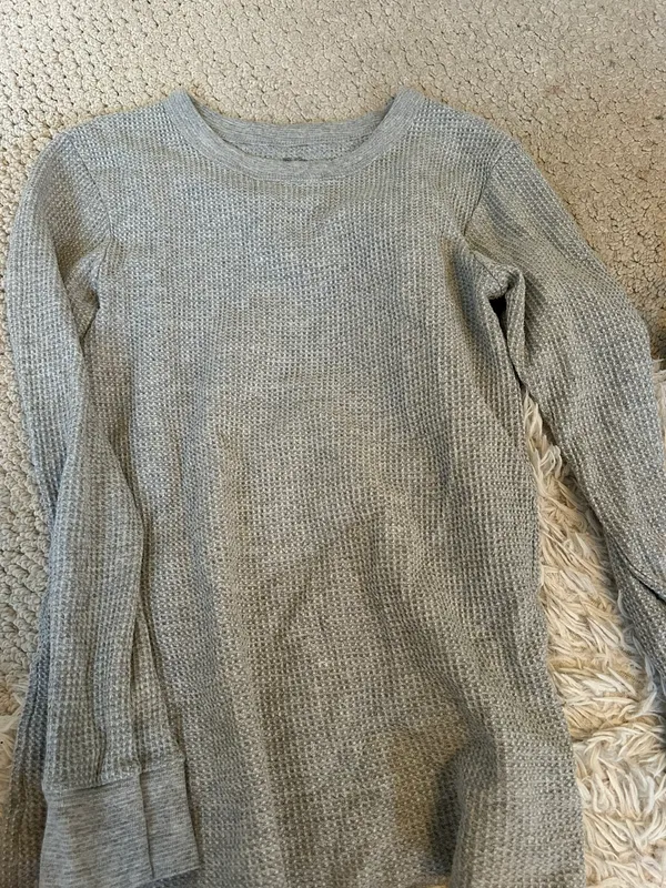Brandy Melville Grey Cotton Longsleeve!! - Image 2