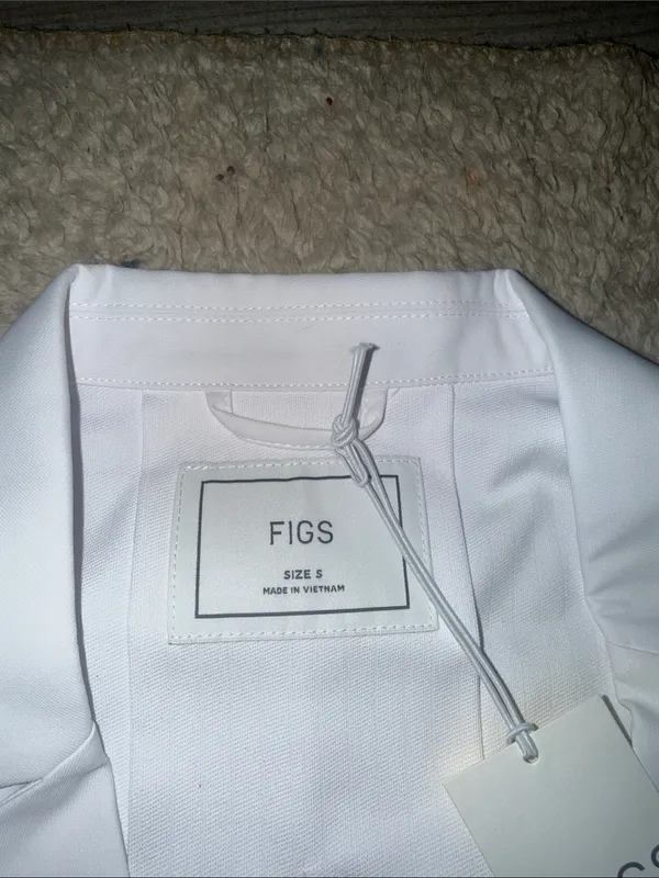 NWT FIGS White Women's Lab Blazer with Notch Collar - Image 2