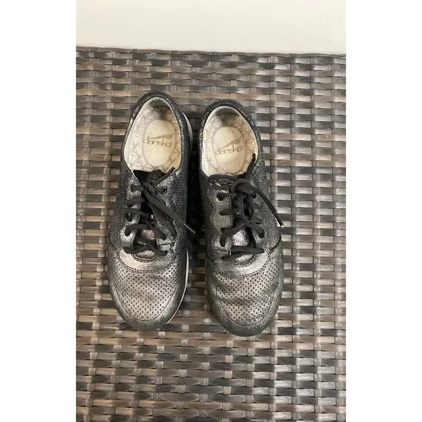 Dansko sneakers size 38 - Image 2