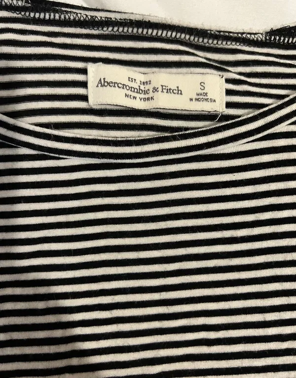 Abercrombie and Fitch Striped Black and White Top - Image 2
