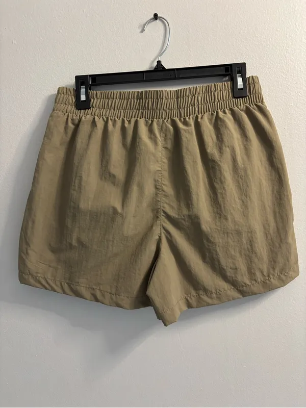 Layer 8 Night Walk Cargo Shorts Womens Small Fallen Rock Tan Nylon Hiking NWT - Image 2