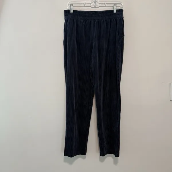 Lululemon‎ Scuba Mid-Rise Wide-Leg Pant 7/8 Length *Velvet Cord True Navy Size 6 - Image 4