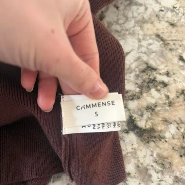 Source Unknown Unbranded Women's Burgundy and Brown Cardigan - Image 4