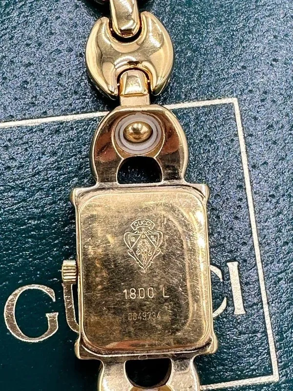 GUCCI 1800L WITH
INTERCHANGEABLE STRAPS - Image 6