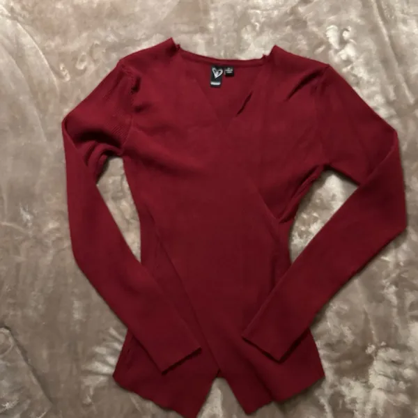 Windsor Sweater Women’s Size M Maroon/Burgundy V-Neck Ribbed Pullover Sweater - Image 7