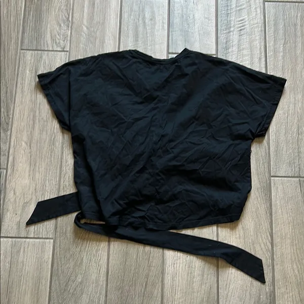 Banana Republic Black Sleeveless Tie Front T-Shirt - Image 5