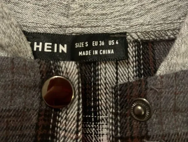 cropped and hooded button up flannel. size small - Image 3