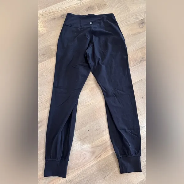 Lululemon Align Jogger 28"
Black size 4 - Image 11