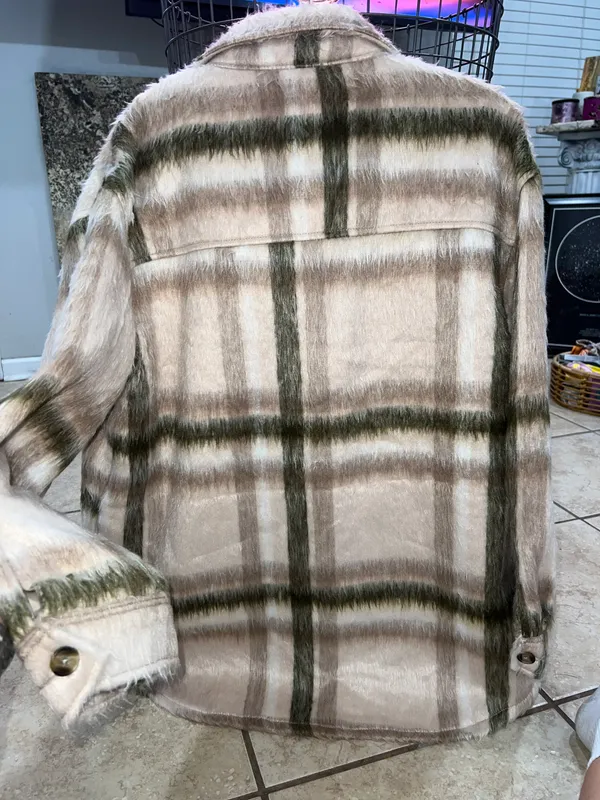 American Eagle Fur Jacket - Image 5