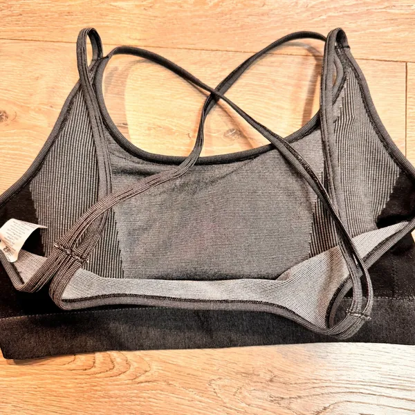 New Balance Sports Bra XLarge XL Gray Black Cross Workout‎ Gym Active Padded - Image 3