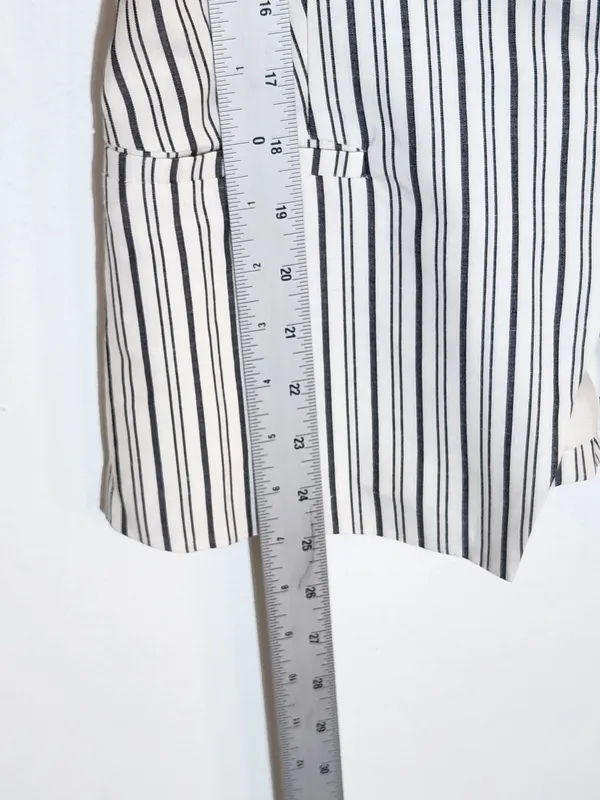 VICI Black and White Stripe Button Down Sleeveless Vest Style Top Sz Large NWOT - Image 7
