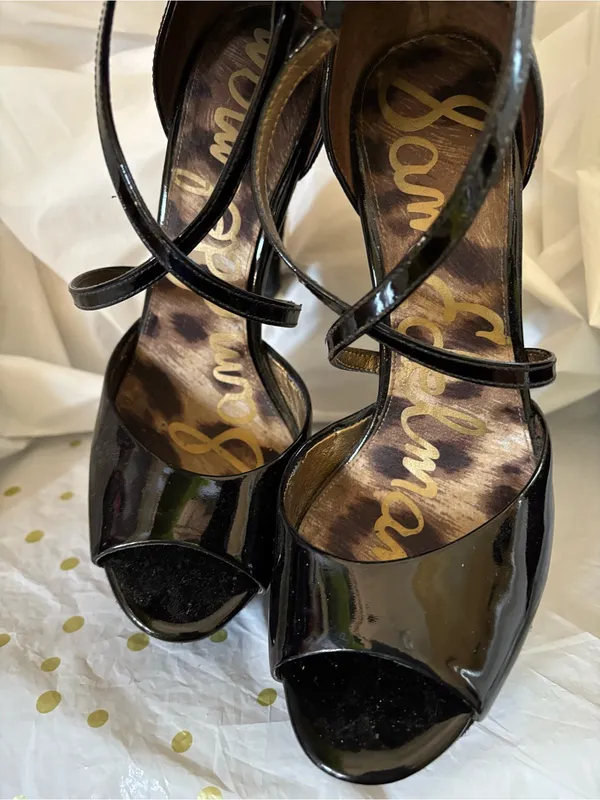 Sam Edelman Black Patent Platform Crisscross Heels with Gold Heel Detail - Image 5