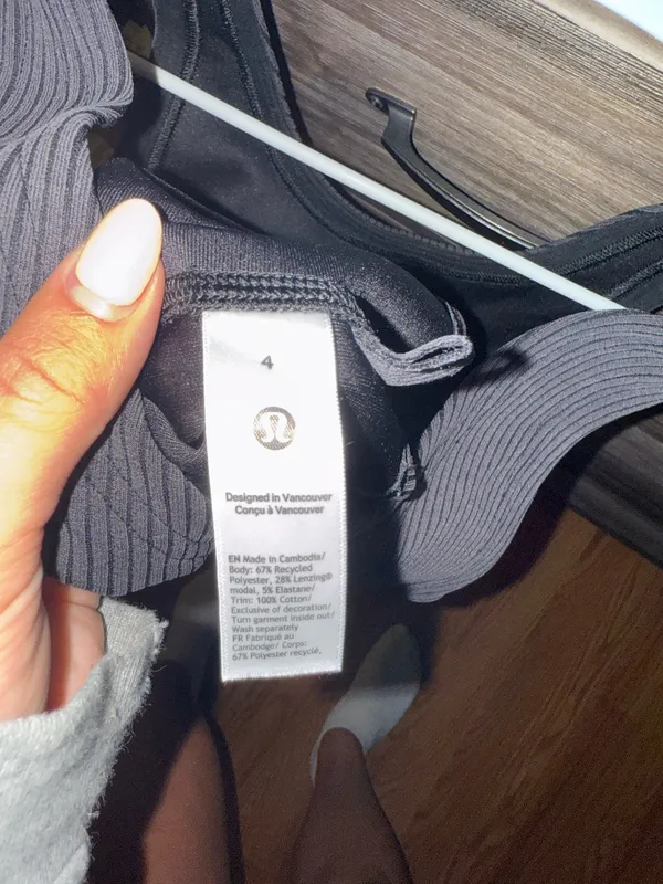 Reversible Lululemon Tank Top - Image 3