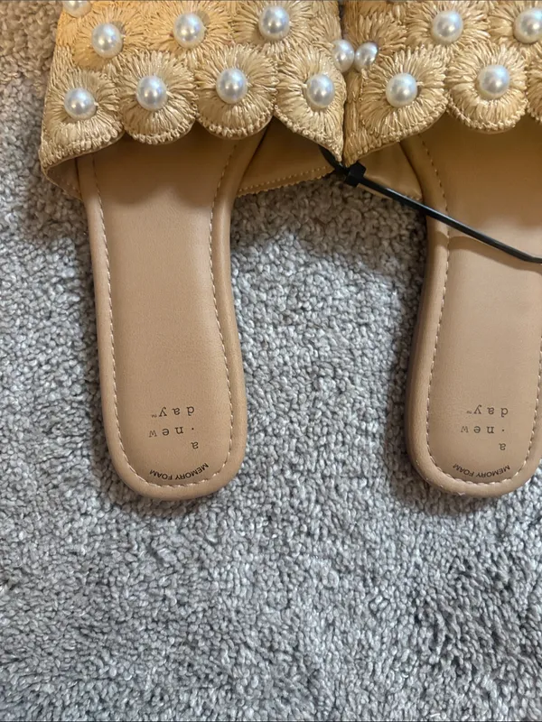 a new day Tan Scalloped Pearl Slide Sandals size 19 - Image 3
