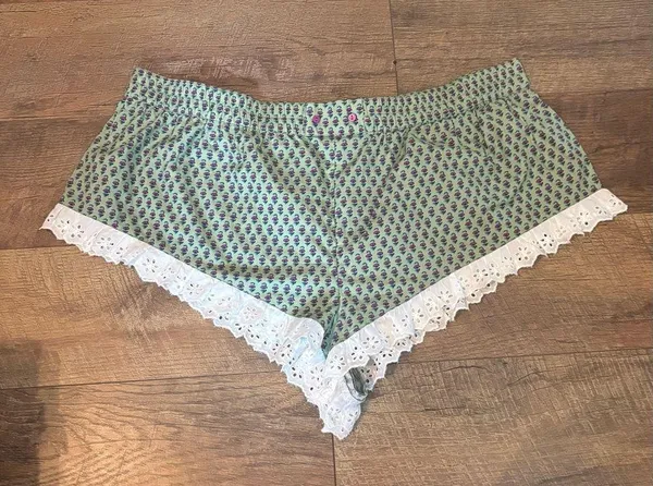 NWT Anthropologie Floral W/ Eyelet Detail Micro Shorts In Green Motif Size XL - Image 4