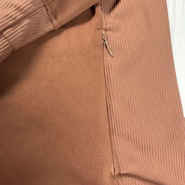 Freely Jacket Women's XL Brown Full Zip Mock Neck Zipper Pockets Thumb Holes - Image 3
