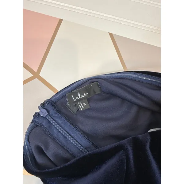 NWOT Lulus Mesmerizing Impression Navy Velvet Satin Halter Maxi Dress Size S - Image 5