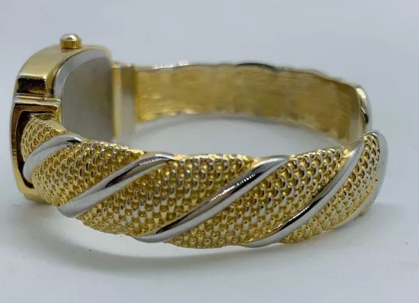 Ladies Quartz analog gold tone cuff bracelet watch size 7” runs - Image 3