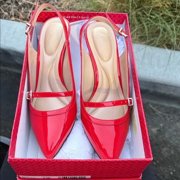 Kelly & Katie Glossy Red Slingback Heels - Image 2
