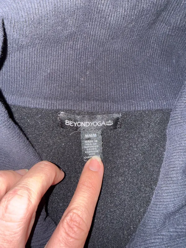 Beyond‎ Yoga Trek Half Zip Pullover size M - Image 2