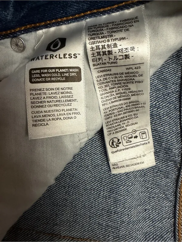 Levi's Women’s 501 Straight Leg Denim Jeans in Medium Blue Wash 26x32 NWT - Image 10