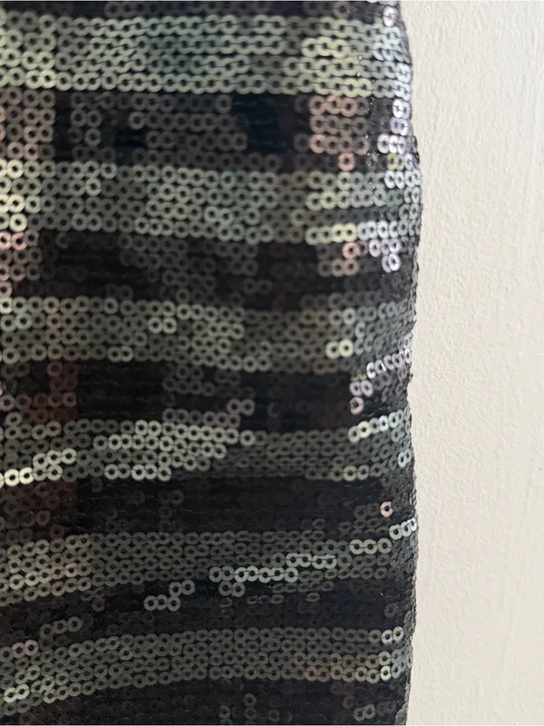 NEW Olivaceous Black Sequin Mini Skirt LARGE - Image 3