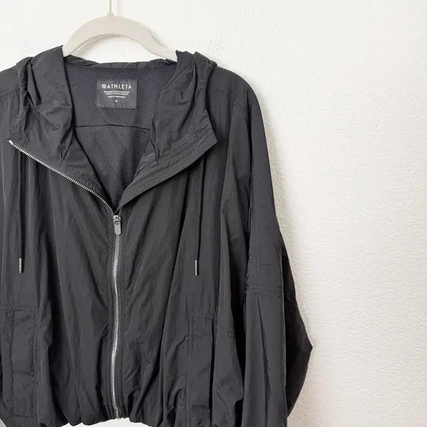 [Athleta] Black Day Drift Jacket Cropped Lightweight Windbreaker Size Medium M - Image 6