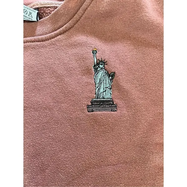 Vintage NYC embroidered Statue of Liberty crewneck sweatshirt y2K 2000s women S - Image 3