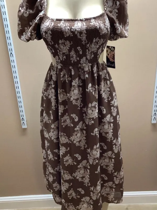 Hint Of Blush Size Medium Women’s Brown Floral Dress Puff Sleeve Open Back. New - Image 2