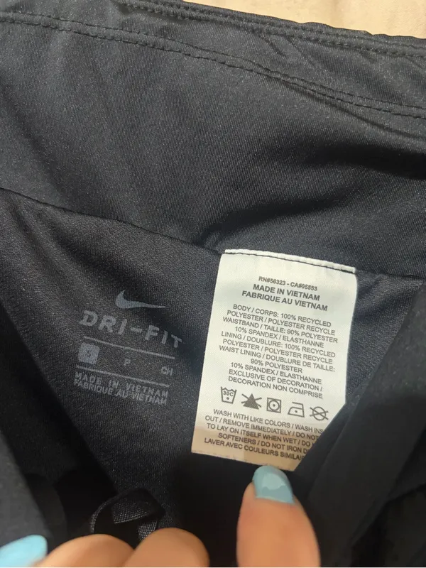 Nike shorts - Image 2