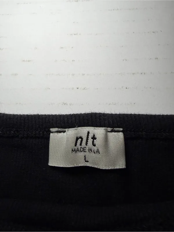 nlt Black Ribbed Square - Image 2