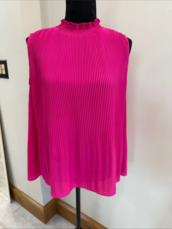 Nanette Lepore Pink Pleated Sleeveless Blouse top size M - Image 2