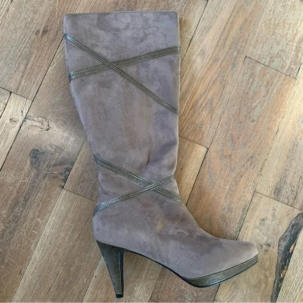 Impo Sport Grey Faux Suede Turner Tall Heeled Knee high Boots Size 8.5 - Image 6