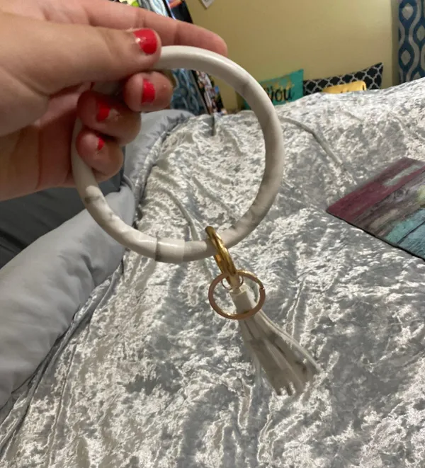 Marble Circle Key Ring White - Image 2