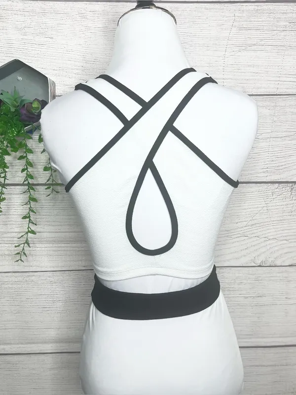 Vintage Y2K Black & White Sleeveless Cutout Crop Top Size XS - Image 7