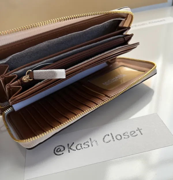 Michael Kors Large Logo Travel Continental Wallet/Wristlet - Vanilla - Image 6