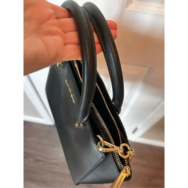 Michael Kors Ellis Satchel Leather Black Crossbody Belt - Image 2