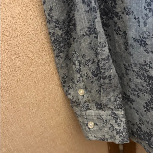 Ladies Levi's Blue Floral Shirt Medium - Image 3