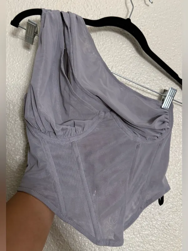 Missguided One-Shoulder Light Gray mesh Corset zip up Top size 6 - Image 4