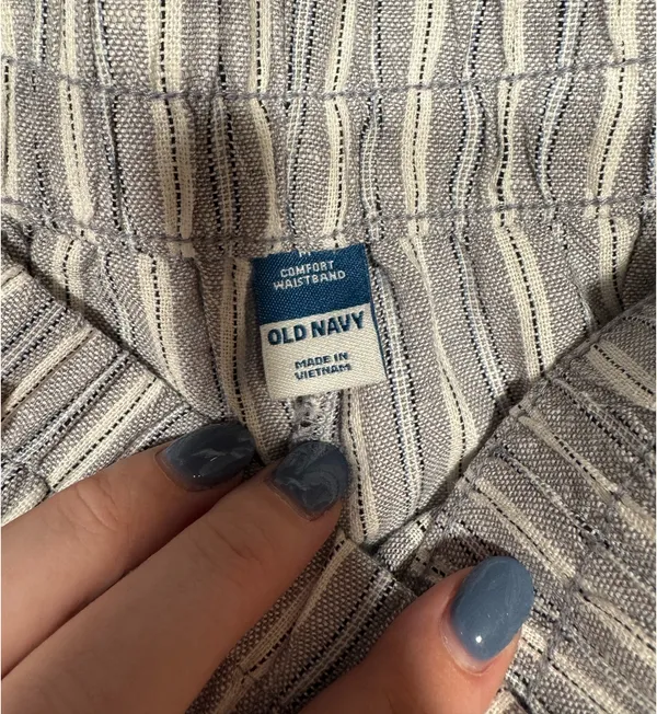 Old Navy Shorts - Image 4