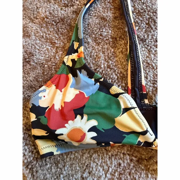 Madewell Second Wave Tie-Front Bikini Top in Painted Garden Floral Vacation - Image 2